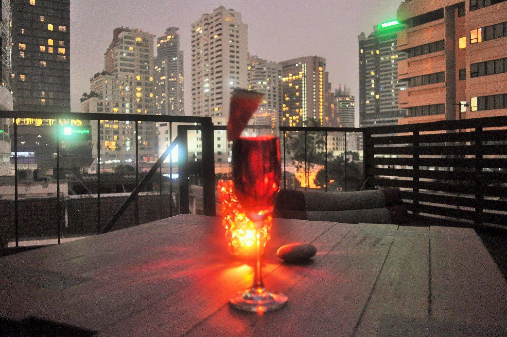 Hotel Seven à Bangkok Extérieur photo
