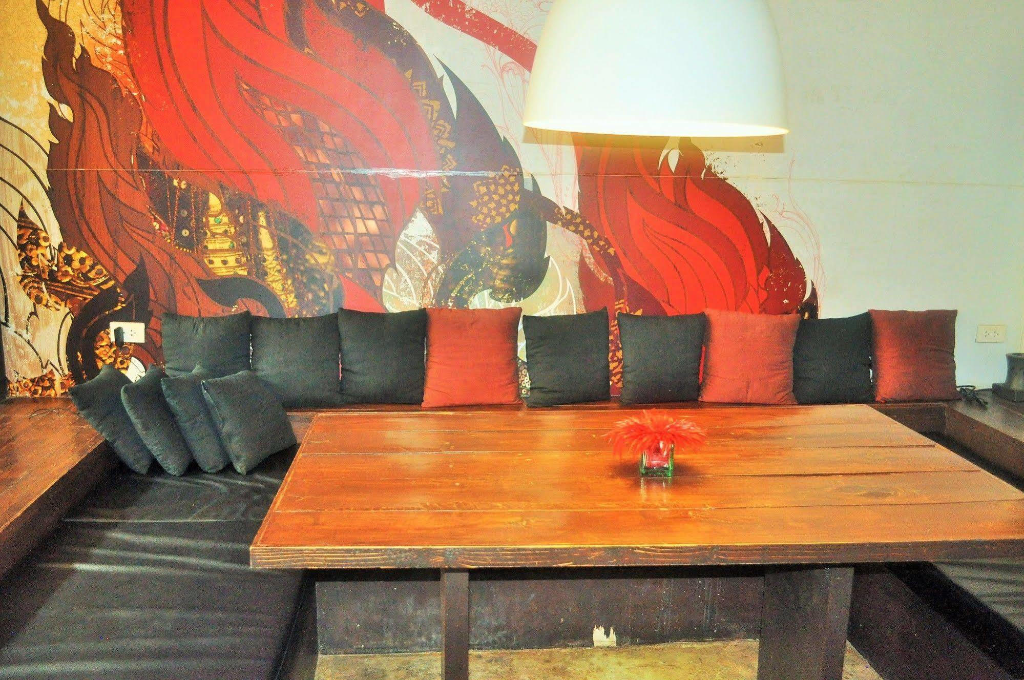 Hotel Seven à Bangkok Extérieur photo